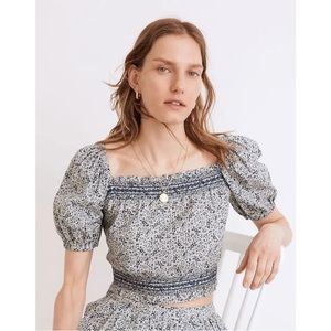 Jeanette crop top puff sleeve